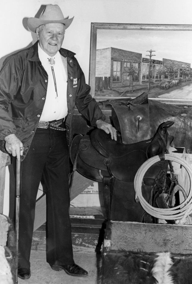 Roy Downing was responsible for the organization of the Navajo County Sheriff’s Posse in 1954 with then sheriff, L. Ben Pearson.