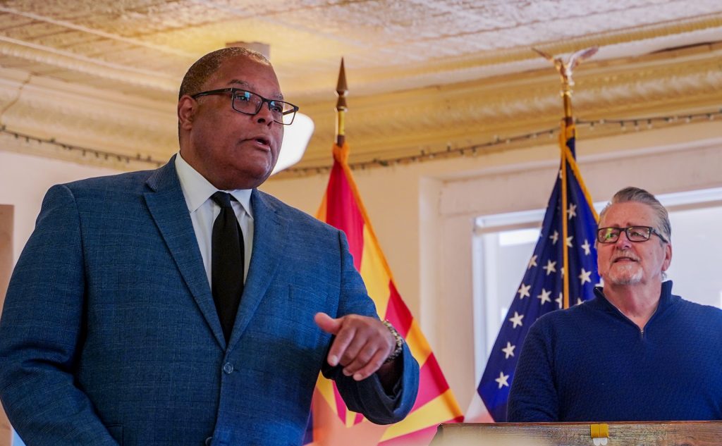 Von Lawson (left) presents to the audience at last week’s Good Morning Winslow after being introduced by Winslow Chamber CEO Bob Hall (right).