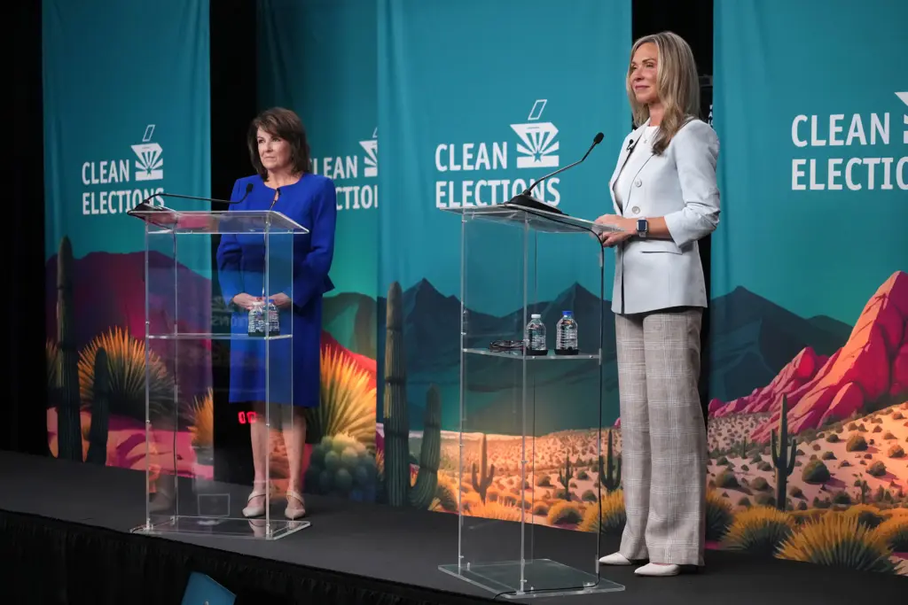 Photo by Shawn White Republican Sine Kerr (left) and No Labels candidate Angela Harrolle Mohan (right) debate Oct. 5, in Scottsdale. The two met in the first lieutenant governor debate in Arizona history, which the running mates on the Democratic and Green Party tickets did not attend.