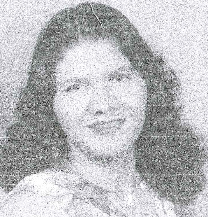 Obit Holmes Raquel