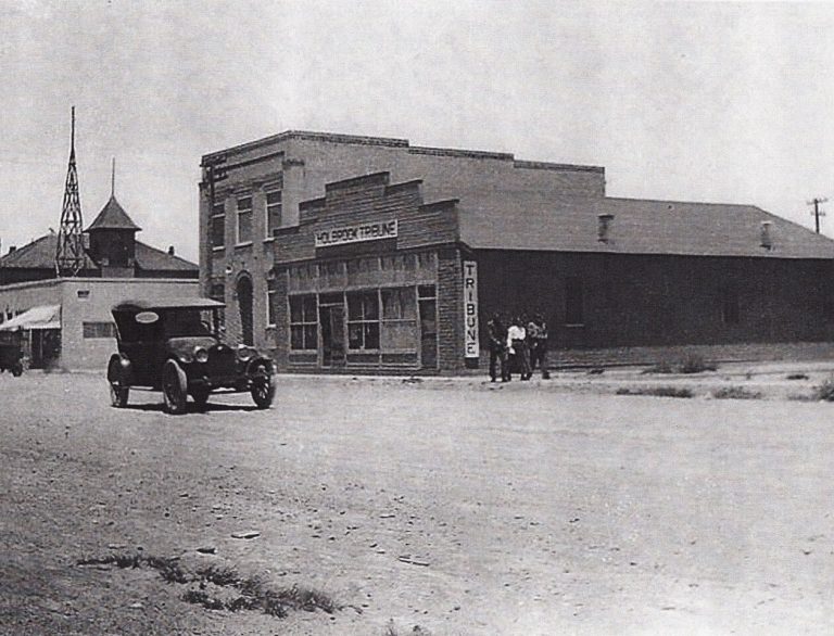 Photo courtesy of the Navajo County Historical SocietyIn the early 1900s, Holbrook was home to two newspapers, The Holbrook News, which began in 1915, and The Holbrook Tribune, which began 1918. In 1923, owners of the Tribune bought the other publication and the name, and in 2008 the name was changed to The Tribune-News. The paper moved from this location on Navajo Blvd. next to the Chalcedony Lodge to its current location at 200 E. Hopi Drive in 1930.