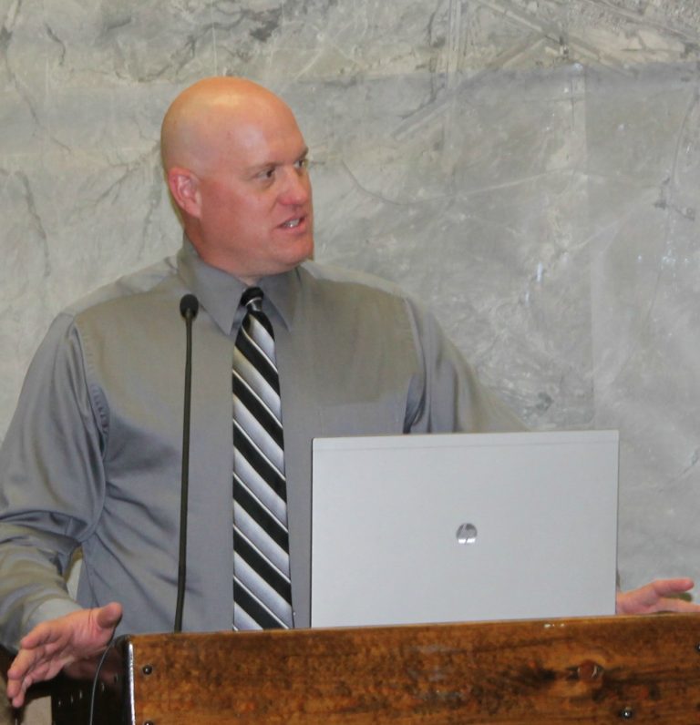 Photo by L. ParsonsNewly appointed Winslow Police Chief Dan Brown was welcomed by Mayor Robin Boyd and the city council last week. Brown has extensive experience in law enforcement and is excited to begin his tenure in Winslow.