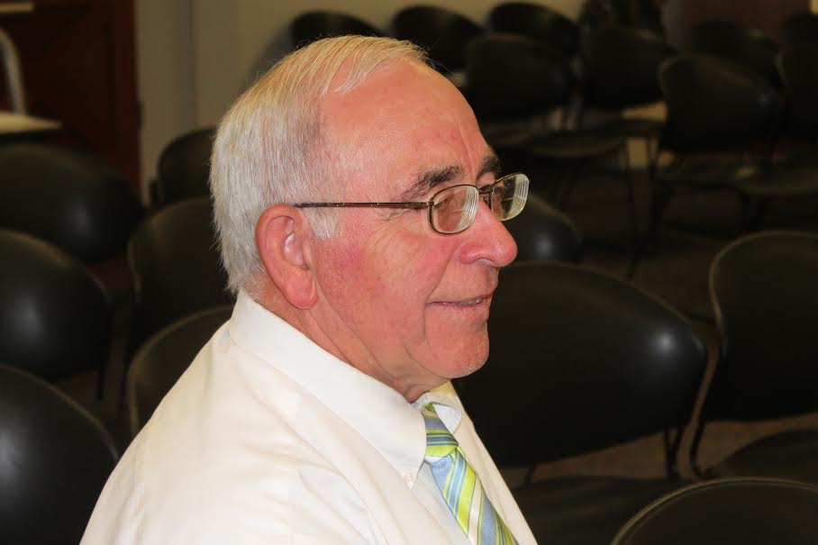 Photo by Amy ReifsnyderJustice of the Peace Fred Peterson provides input on the Snowflake Justice Court location.