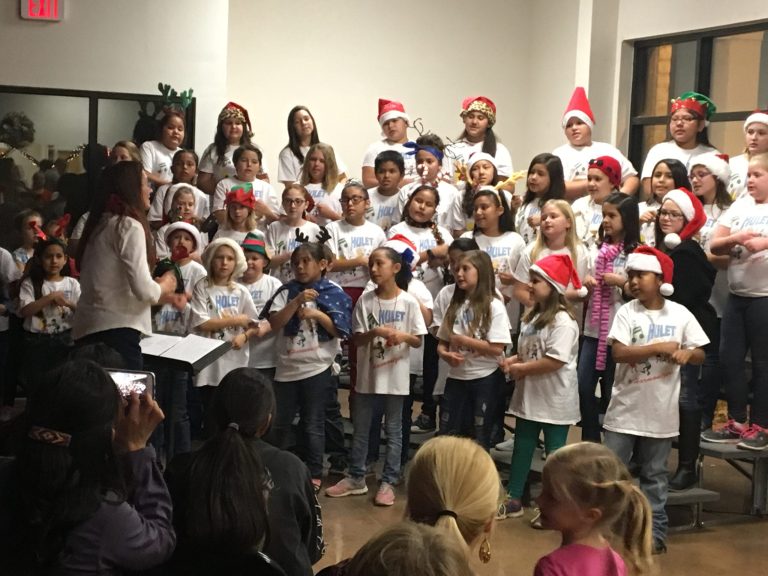 The Hulet Harmonizers under the direction of Beth Self brought their beautiful voices to Holbrook’s Festival of Trees to entertain those in attendance.
