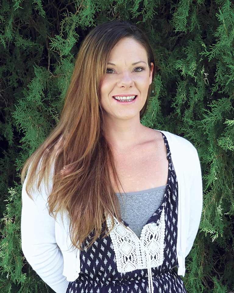 Photo courtesy of Northland Pioneer CollegeAmanda Hatch has been awarded the Coca-Cola Academic Team Silver Scholarship.