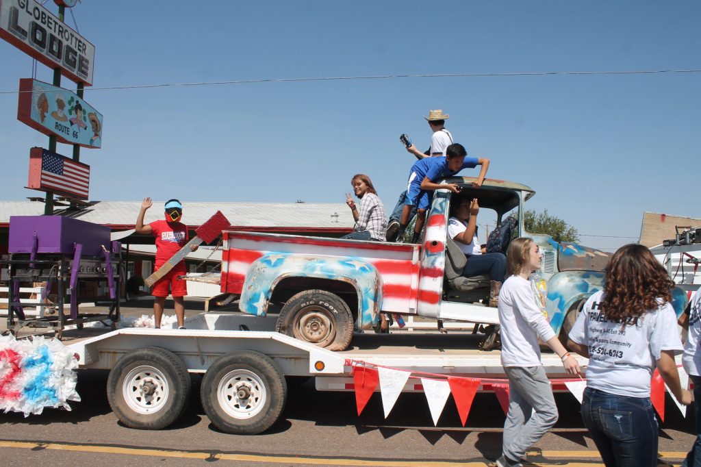 Photos by Linda KorThe freshman Class of 2022 float featured this vintage truck with an all-American theme.
