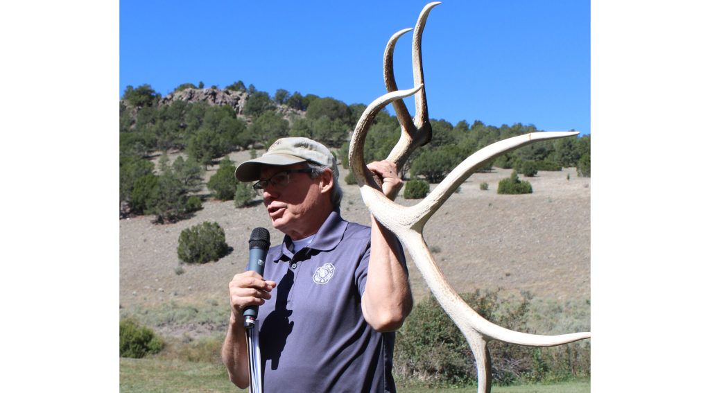 Photo by Toni GibbonsDave Cagle, AZGFD terrestrial wildlife program manager, shows the antler of a bull elk at the White Mountain Elk Viewing Workshop on Oct. 6, as he shares the mating habits of the elk during the rut season.