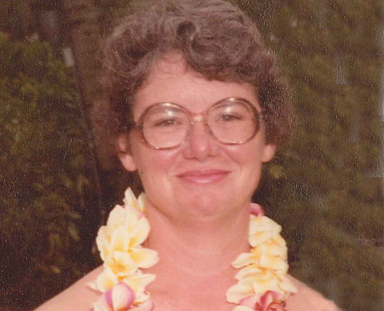 Obit Yates Linda