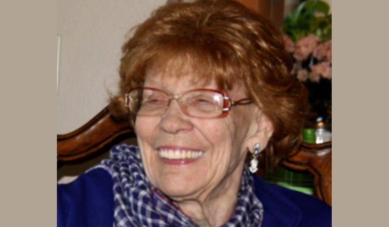 Obit W Moore Audrey