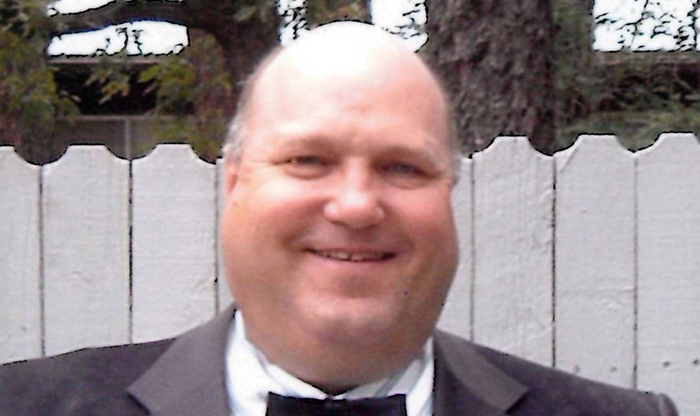 Obit W Towell Larry