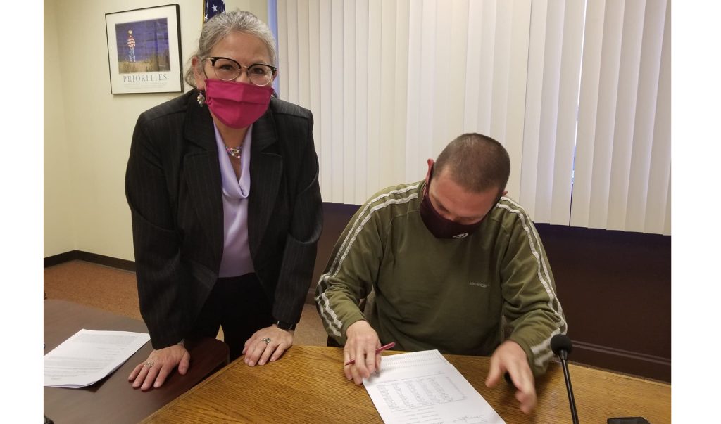 Photo by L. Parsons Interim Superintendent Connie Gover (left) is eager to work with the WUSD Governing Board and their President, Al Leonard (right) as she takes over the helm at WUSD.