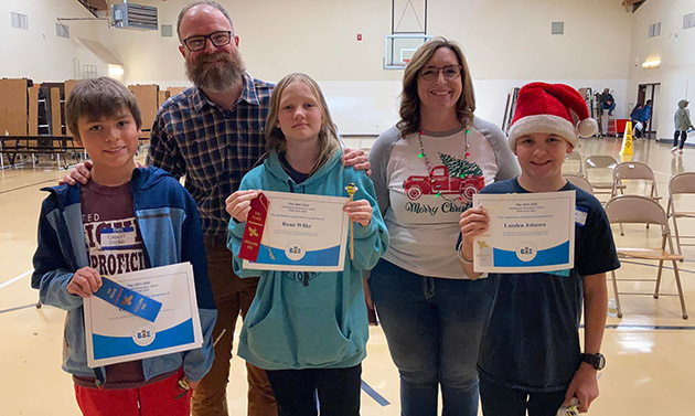 Photo courtesy of Washington Elementary SchoolWashington Elementary School held their spelling bee last week. Winners were (left to right) Gabriel Gerber, first place; Gifted and Talented Education teacher Chris Atwood; Roan Wilke, second place; Principal Amanda Leonard; and Landen Johnson, third place. Rounding out the top 10 winners were (not pictured) Layla Barker, Yitaazbah Begay, Ayana Brinkley, Livia Palfy, Devin Curley, Talina Green and Deiondre John. Alternates are Ryane McKinney and Samuel Keams. These students will represent Washington Elementary at the district wide spelling bee on Jan. 19.