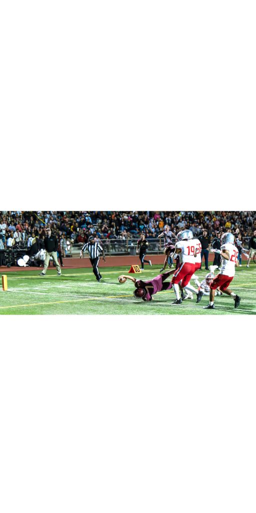 Photo by Richard LarsonNo. 7 quarterback Keaton Kislingbury made a touchdown in last weekend’s game against Monument Valley. Unfortunately, Winslow fell just shy of a win, with Monument Valley coming away with a 21-20 win.