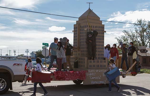 Photo by Kellie Spangler/SpanglerpicsFreshman class float was selected by the judges as the best float, which featured the Empire State Building and King Kong ruling the parade route.