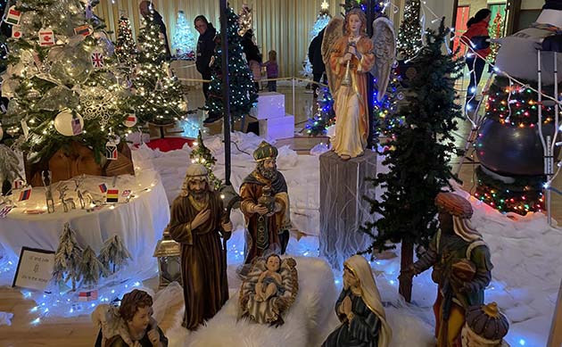 Photos by Linda KorThe displays at the festival included nativity scenes large and small.