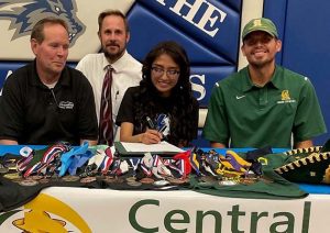 Photo courtesy of Central Arizona CollegeSnowflake High School senior Alyesia Barlow, signed her letter of intent to run for Central Arizona College Cross Country. Alyesia is a hard-working individual on and off the cross country course and was noted as the first female runner signed to the program in at least the past 12 years. Also pictured (left to right) are Lynn Johnson, SHS cross country coach; Coach Tyrell Nichols, SHS track coach; and Jonathan Harmon, CAC head men’s and women’s cross country coach.