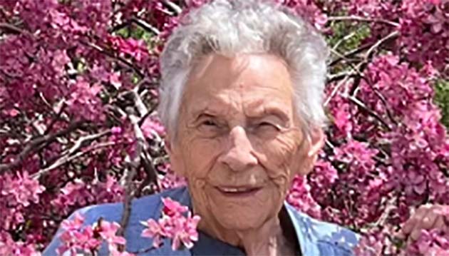 Obit Estrada Dora copy