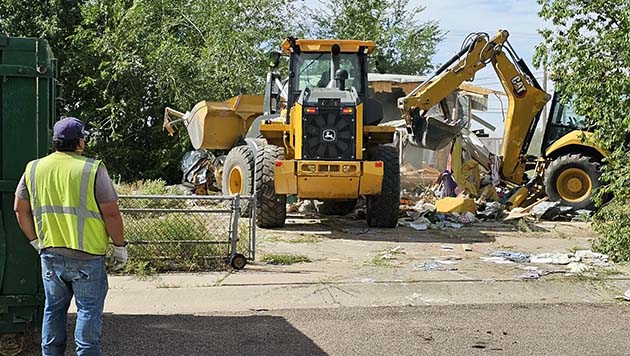 Photo courtesy of the City of HolbrookThe City of Holbrook Streets Department was hard at work last week leveling a vacant house on Mariana Drive. The property owner requested the removal of the structure as part of the city’s code enforcement effort. The city will be compensated by the owner for the removal.